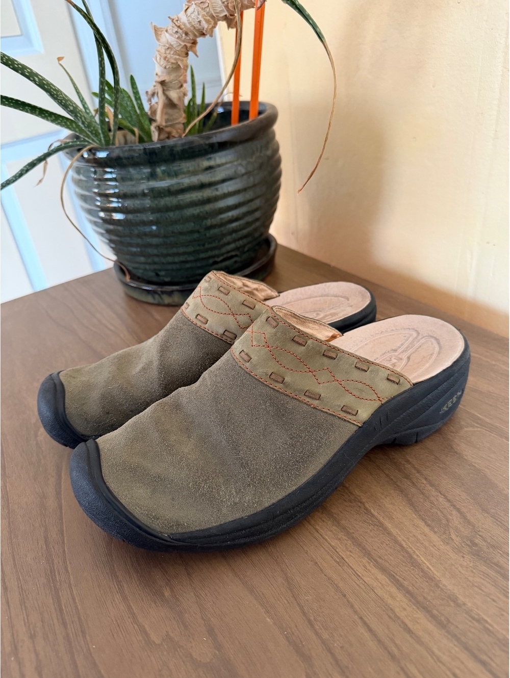 Keen Olive Boho Stitch Suede Slip-On Clogs, Size 9